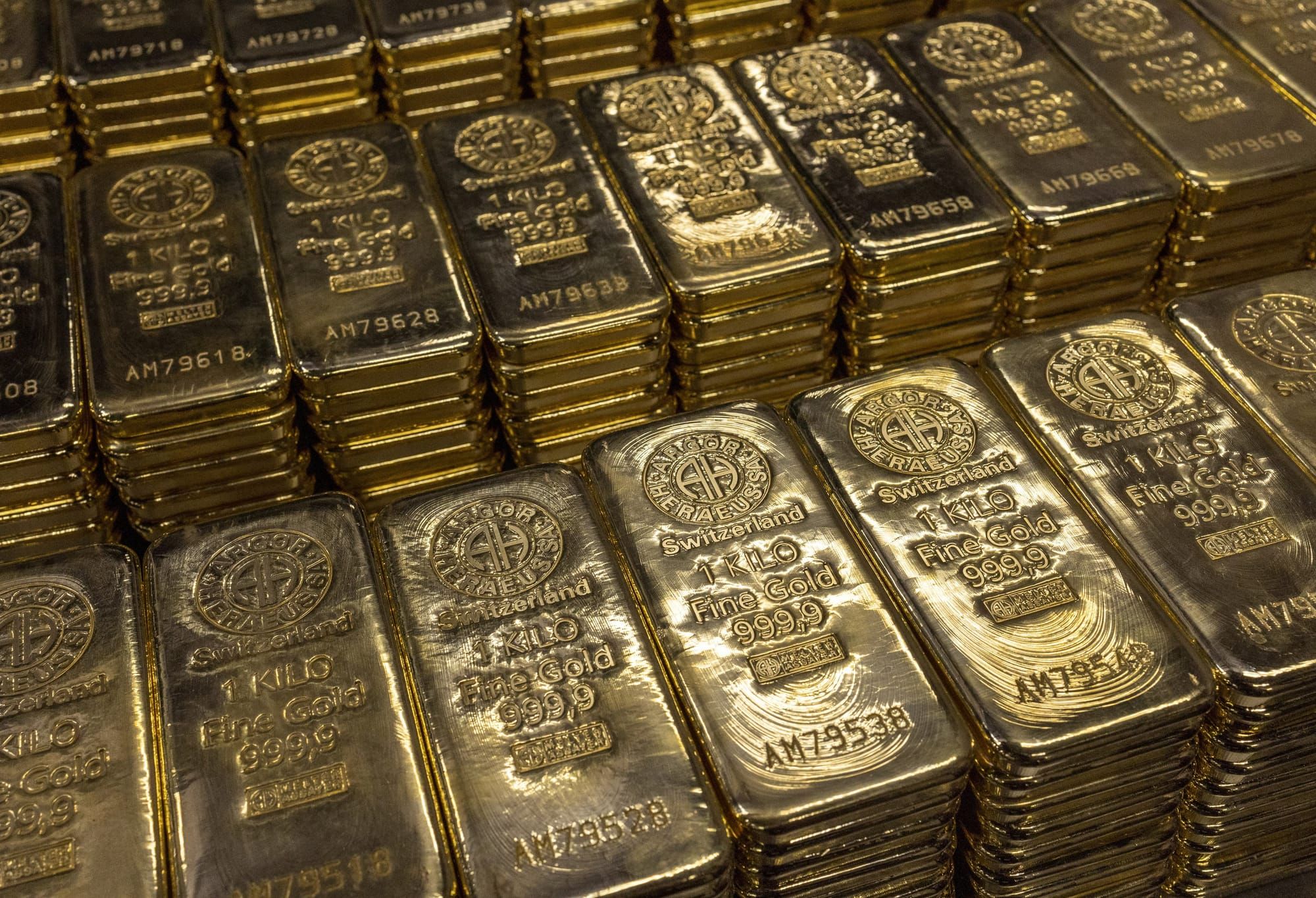 Trump’s Tariffs on Gold Bars Sparks Turmoil and Boosts Bitcoin Appeal