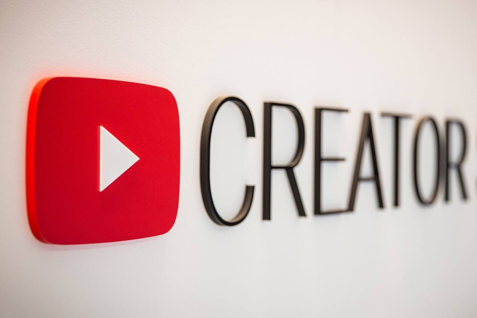 YouTube Creators Gain PYUSD Stablecoin Payout Option Through PayPal Integration
