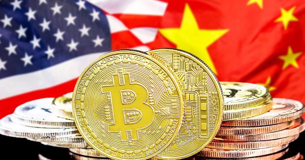 How U.S. Tariffs and China’s Treasury Sales Are Fueling Bitcoin Reserve Talks