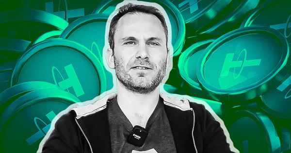 Tether Plans U.S. Stablecoin Launch as CEO Strengthens Washington Ties