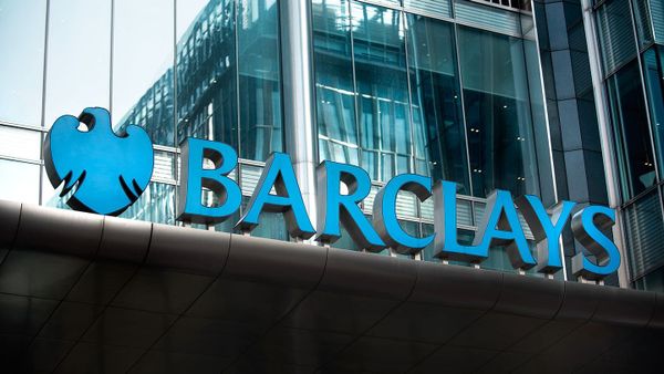 Barclays Halts Bitcoin and Crypto Credit Card Transactions as Global Mainstream Push Grows