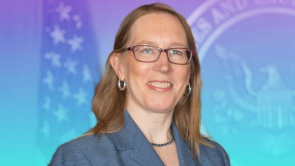 SEC Commissioner Hester Peirce Champions Financial Privacy and Crypto Self-Custody