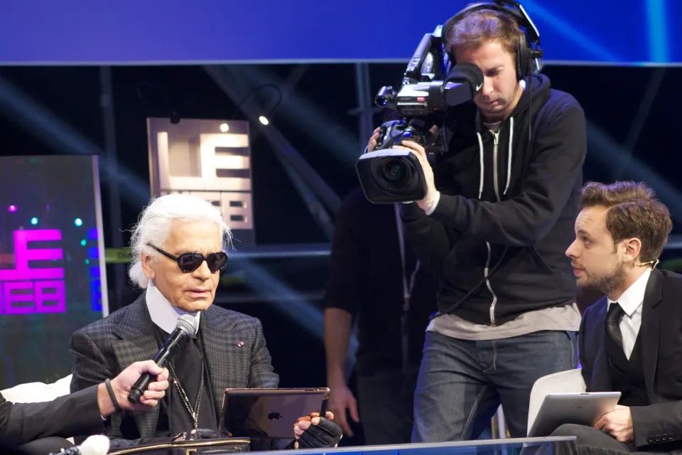 Karl Lagerfeld at work
