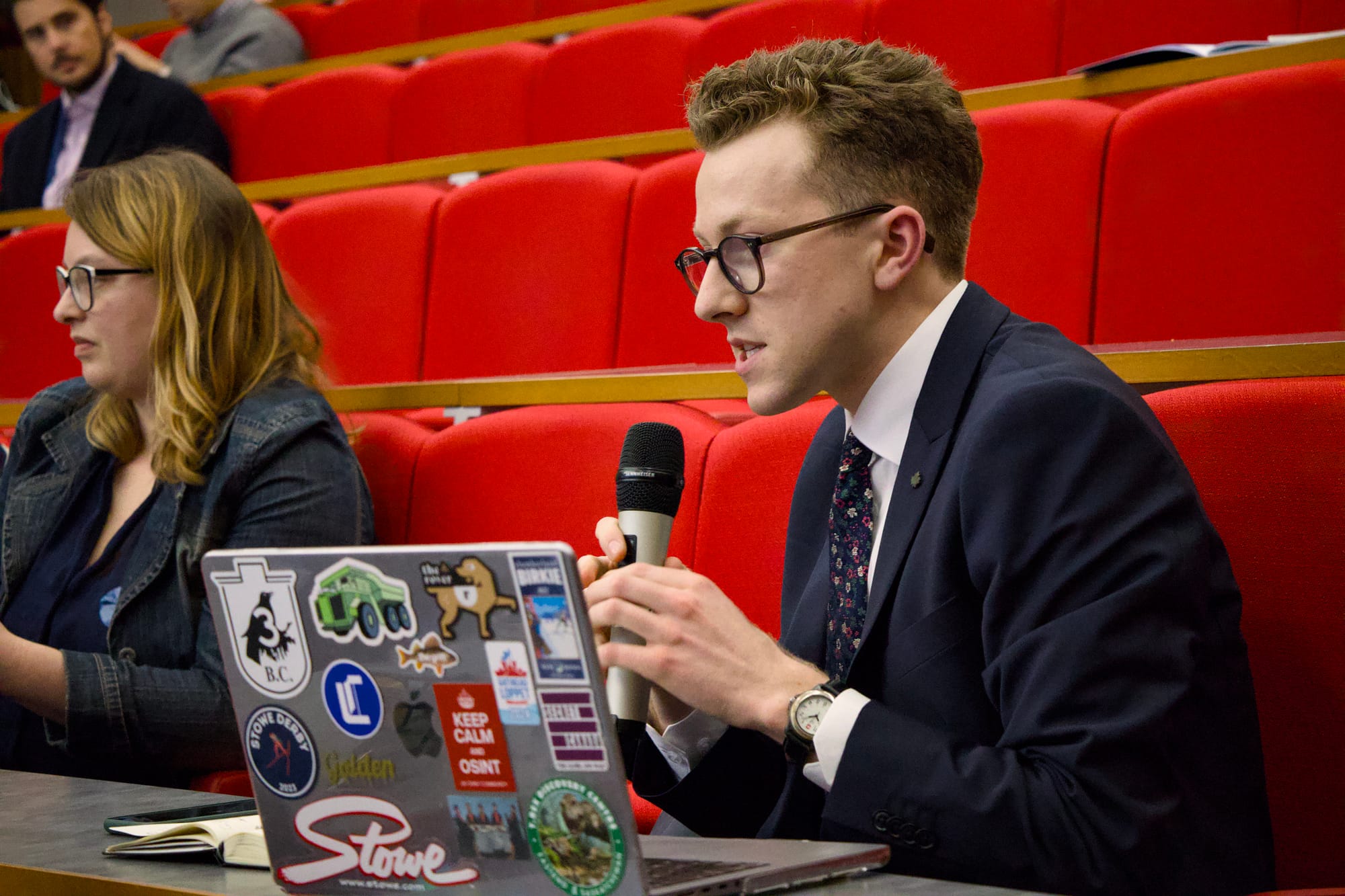 Aidan Raynor of The Concordian asking a question at the UK Media Freedom Forum