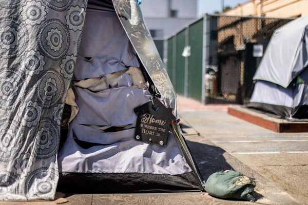 Homelessness Spikes Among California Women