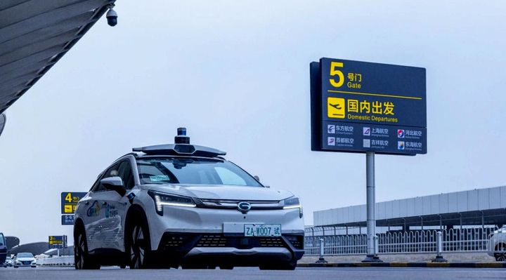 В Ухане у Baidu произошел крупный сбой в роботакси