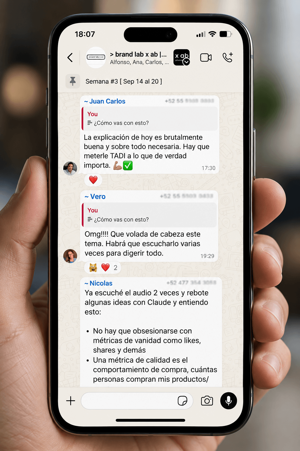 Conversación real dentro de la comunidad de > brand lab x ab