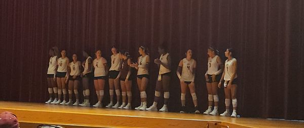 Lady Yoe Volleyball Off to an Electric Start with 2-0 Record and Community Spirit