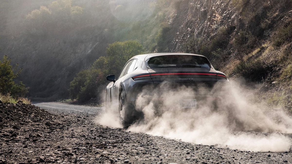 Driving the forbidden “Dirt Mulholland”