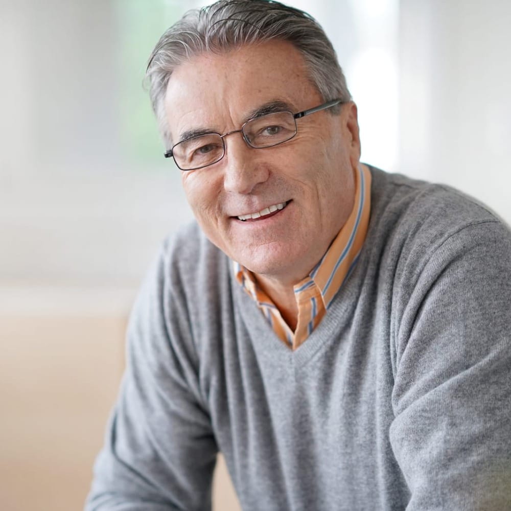 Эдуард Захаров