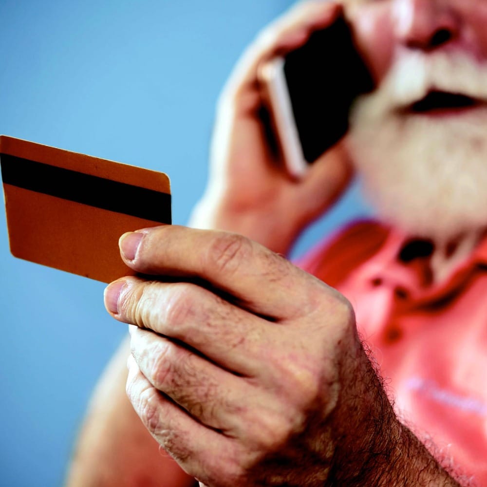 У меня зазвонил телефон