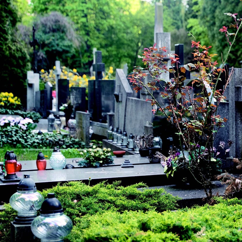 Уход за местом погребения