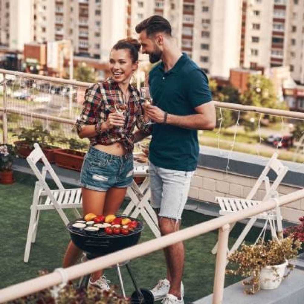 Гриль на балконе: допустимо или нет?