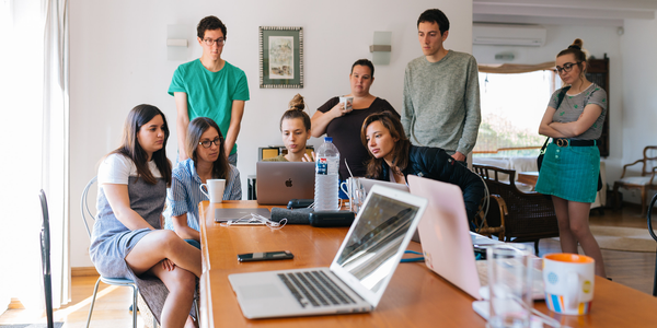 Como as universidades podem utilizar a videoconferência a seu favor