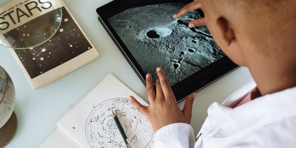 Por que adotar tecnologias pensadas para a educação, segundo a UNESCO