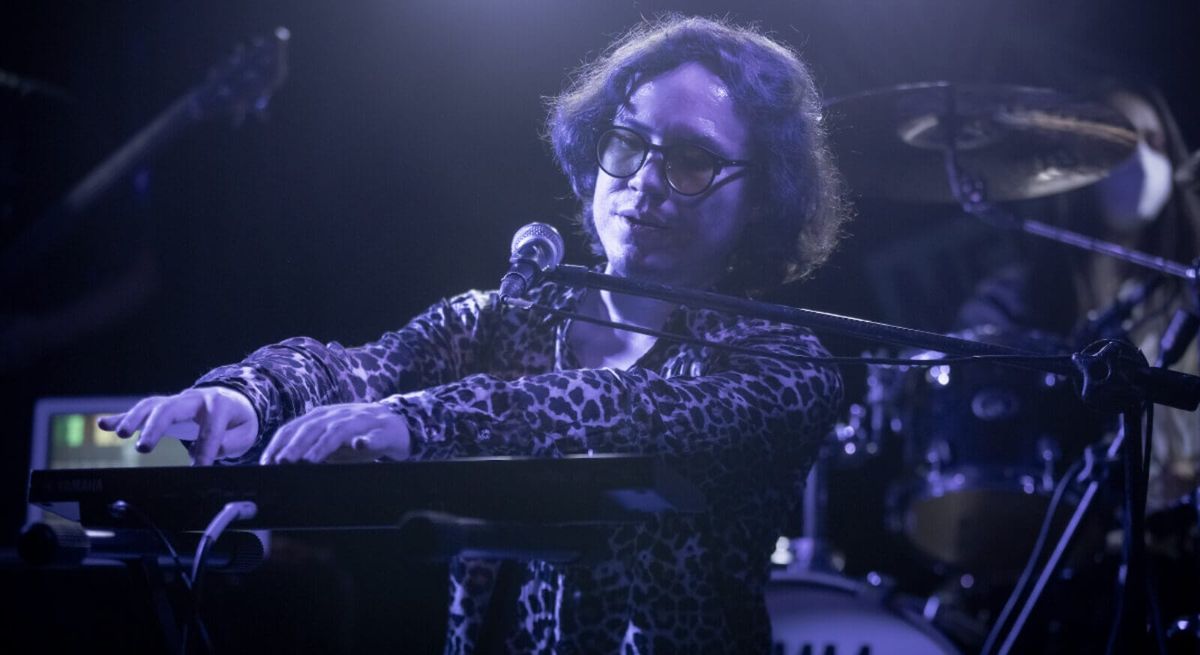 Video | "Rebeldes", una canción para 'los enemigos'