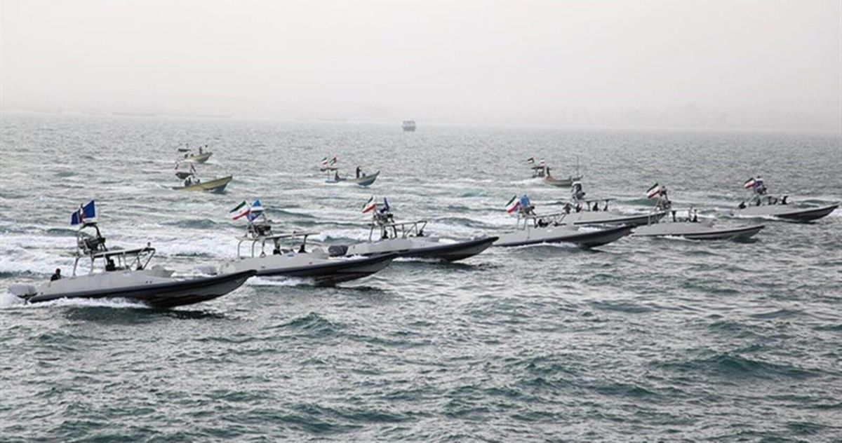 Irán obliga a destructores de EE. UU. a retirarse del Estrecho de Ormuz