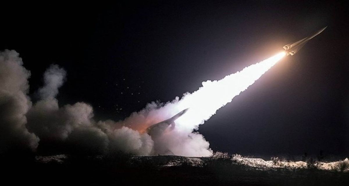 Irán ataca a tres destructores estadounidenses cerca del Estrecho de Ormuz