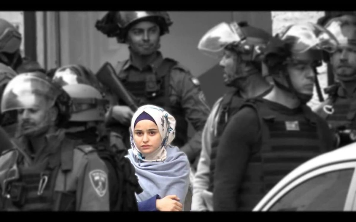Policial israelí asalta y secuestra a niña palestina cerca de la mezquita de Al-Aqsa
