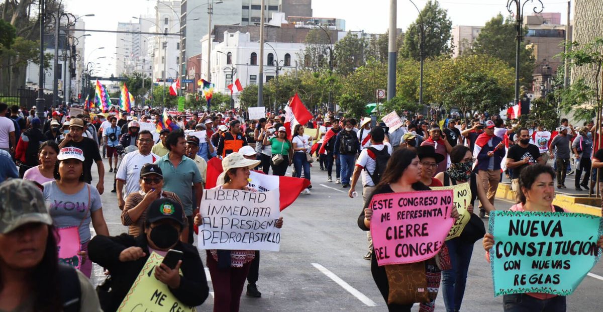 Otra vez la crisis, el golpe y el conflicto social: categorías de análisis para la coyuntura electoral peruana