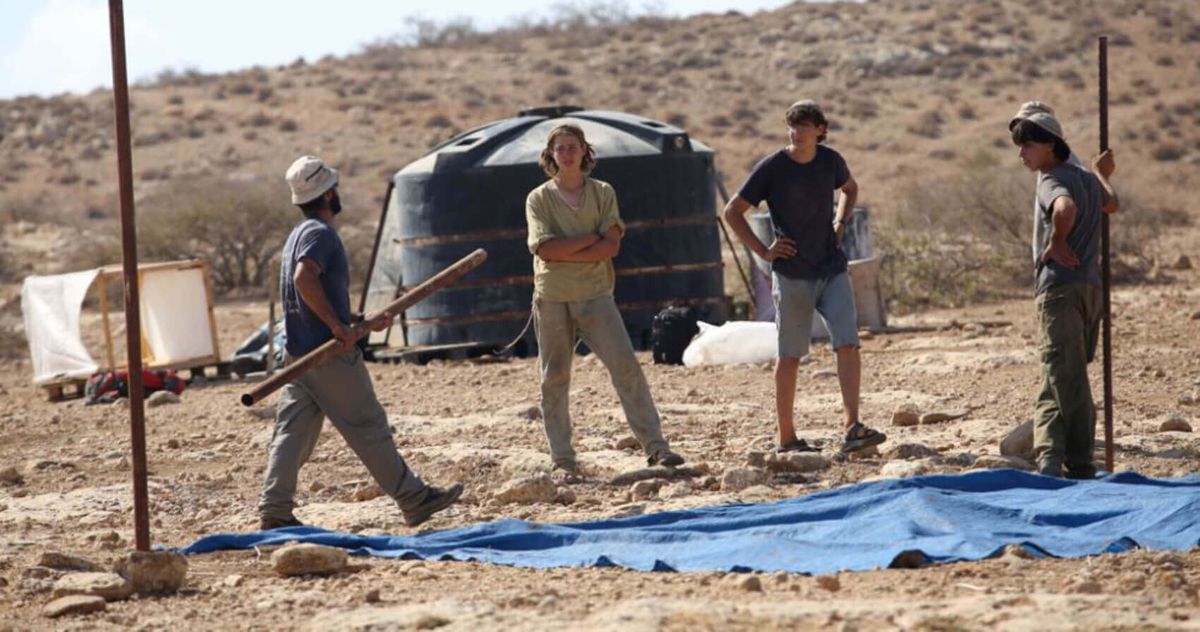 Sionistas judíos avanzan puesto de invasión de tierras en Belén; a la vez, son enfrentados por palestinos de Deir Abu Mashal