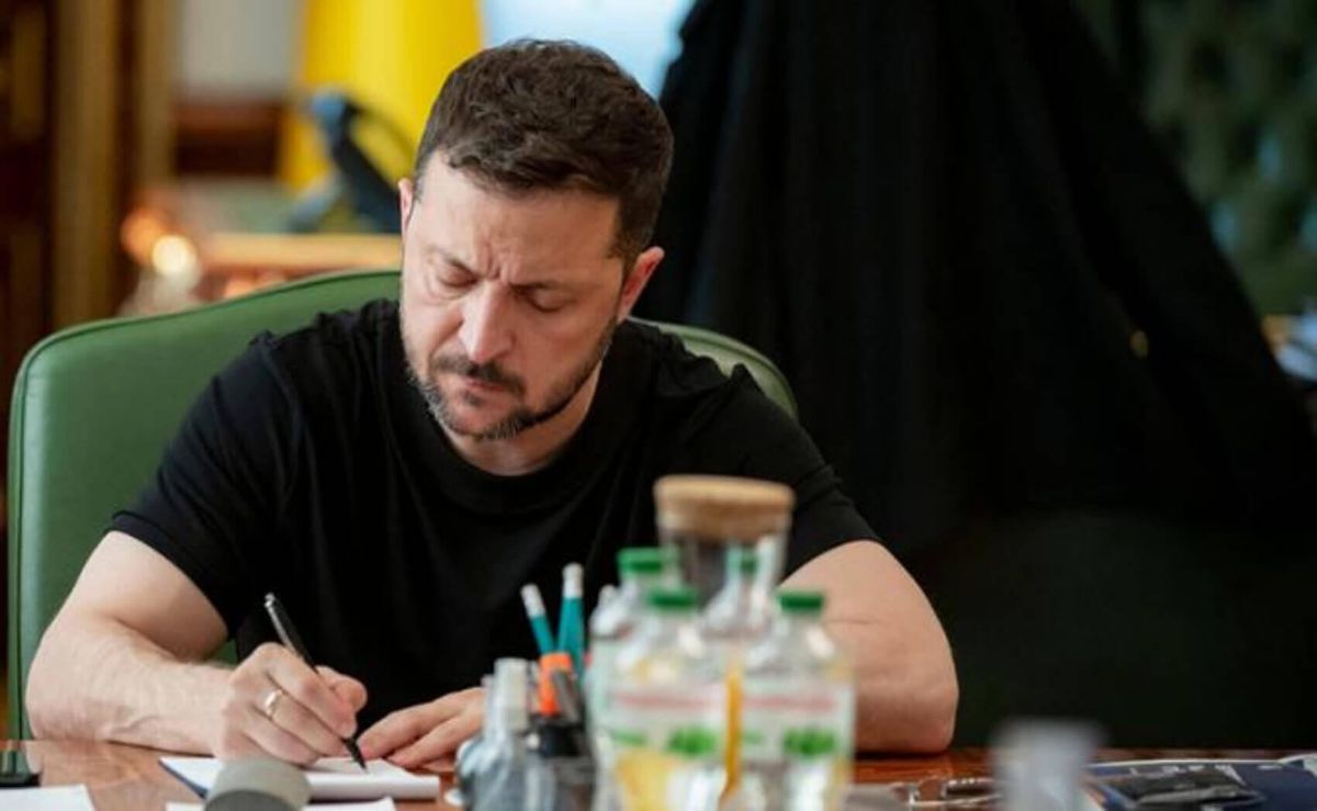 Maestro del género epistolar: Zelensky recordó a los cosacos de Zaporogia y escribió una carta a Putin