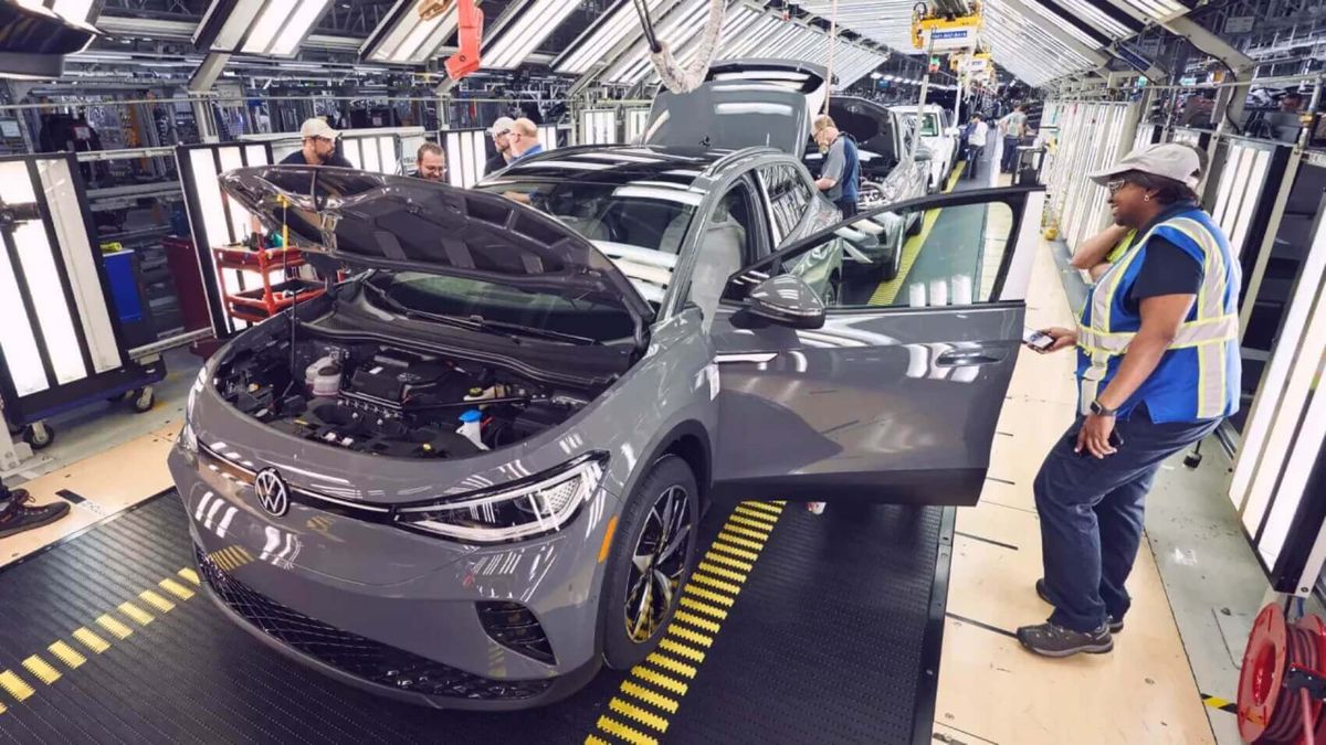 El mayor fabricante de automóviles de Alemania se está preparando para un despido masivo de trabajadores