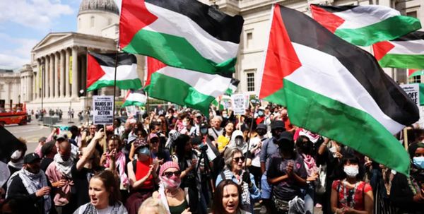 Lucha contra el control sionista del Reino Unido