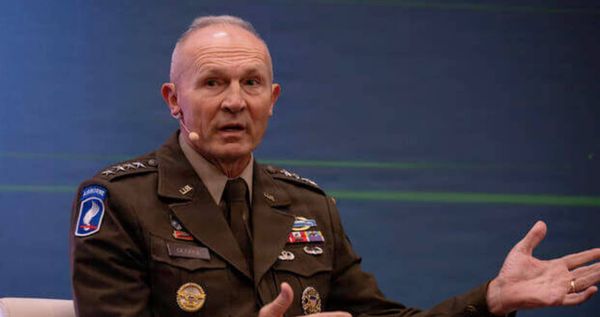 ¿Trump está depurando generales en contra de una guerra terrestre en Irán, o es algo más grande?