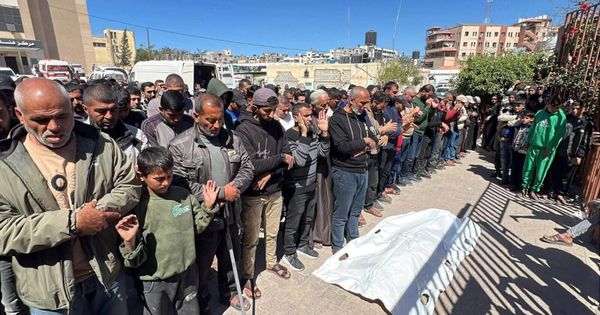 Disparos de sionistas israelíes matan a joven palestino; aumentan a 72.329 las víctimas del genocidio