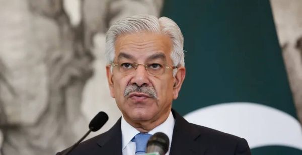 Ministro de Defensa de Pakistán critica a Israel: es "una maldición para la humanidad"