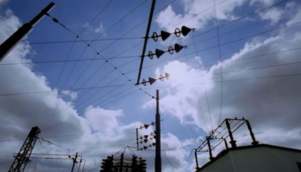 La Comisión Europea pide a los europeos que ahorren energía debido a los centros de datos y la implementación de la inteligencia artificial