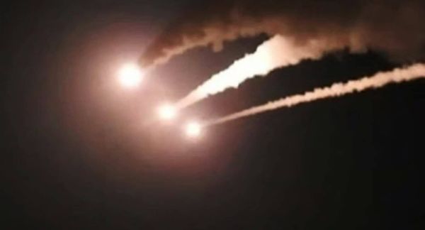 Irán lanza misiles y drones en respuesta a los ataques del "ejército terrorista" de Estados Unidos