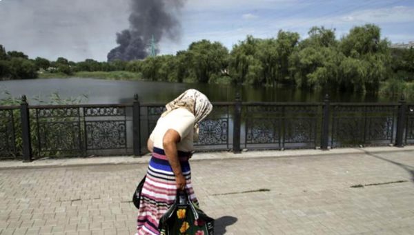 Puentes ardientes: Cerca de Odesa, una enorme seta negra se elevó hacia el cielo