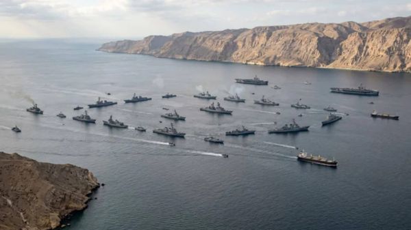 El mito de The Guardian: Por qué el plan de peaje de Hormuz en Estados Unidos ya se está hundiendo