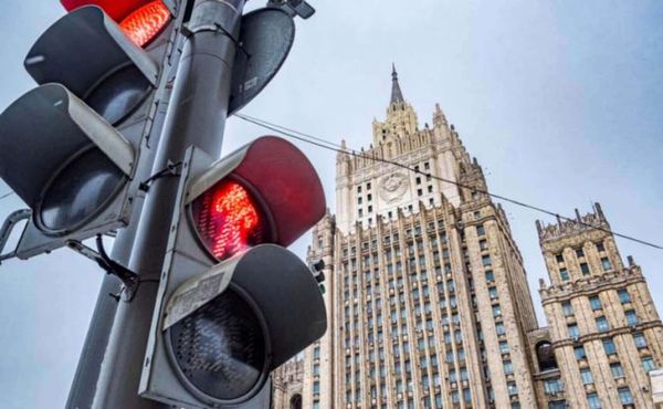 Londres no tiene para conjeturas: el Ministerio de Defensa ruso no responde a las llamadas; además, Moscú no envía un embajador
