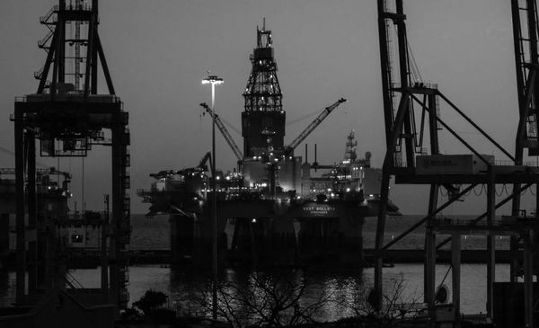 Erosión salarial y precarización estructural en el sector petrolero de México