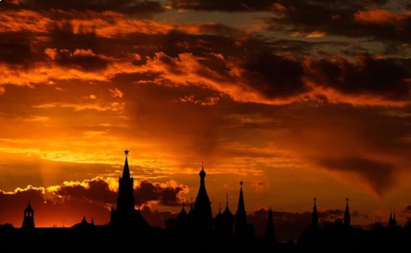 "Traición en Moscú": Mensajeros de Europa y Turquía deambulan entre las "Torres del Kremlin" en busca de personas "comprensivas"