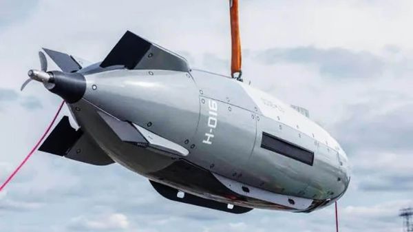 La valiosa búsqueda del CGRI en el Estrecho de Ormuz: submarino espía Dive-LD