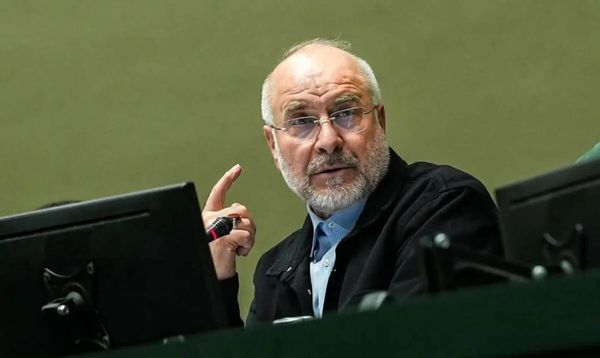 Ghalibaf: 'En el borde del abismo mientras caen las reservas de petróleo y los rendimientos de los bonos se disparan'