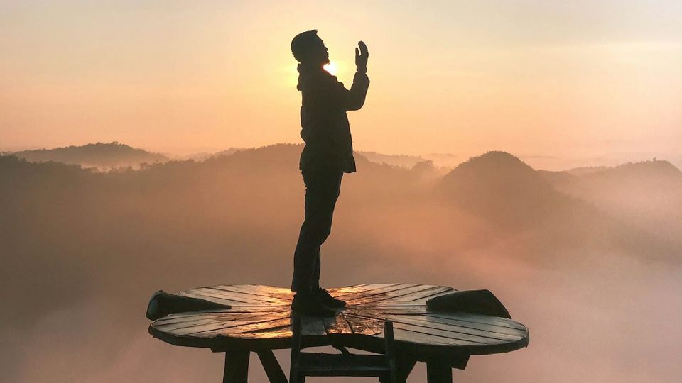 19. The Subtle Distinction Between Meditation and Prayer: Exploring Istikhara