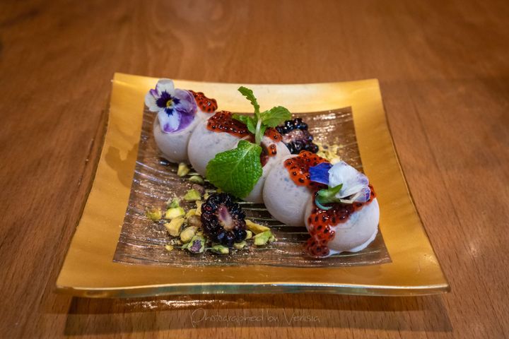 Aurum, Los Altos, California