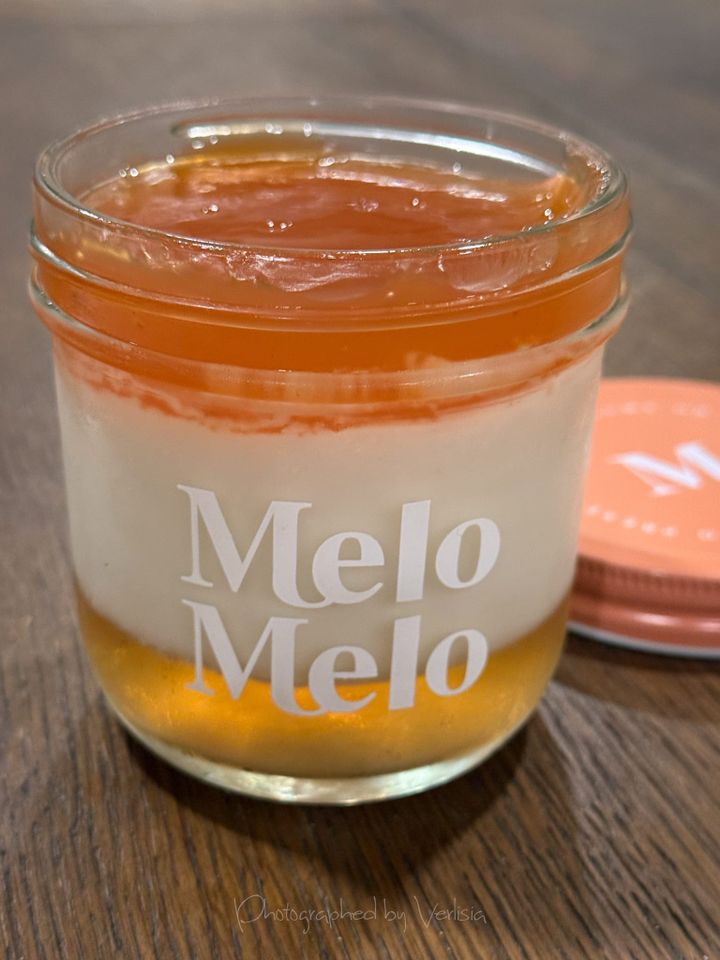 MeloMelo Coconut Dessert, Cupertino, California