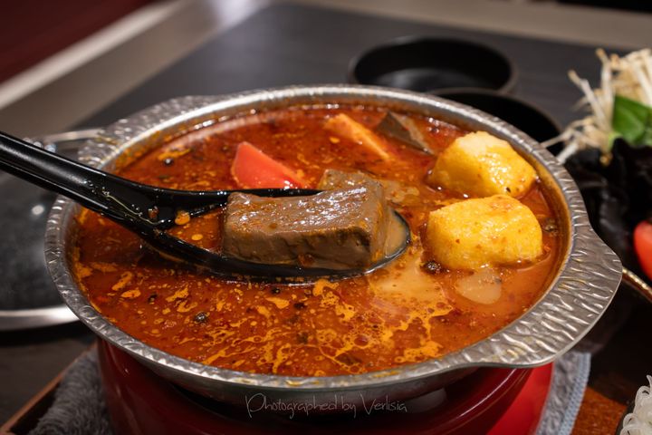 超雞米線, Hong Kong