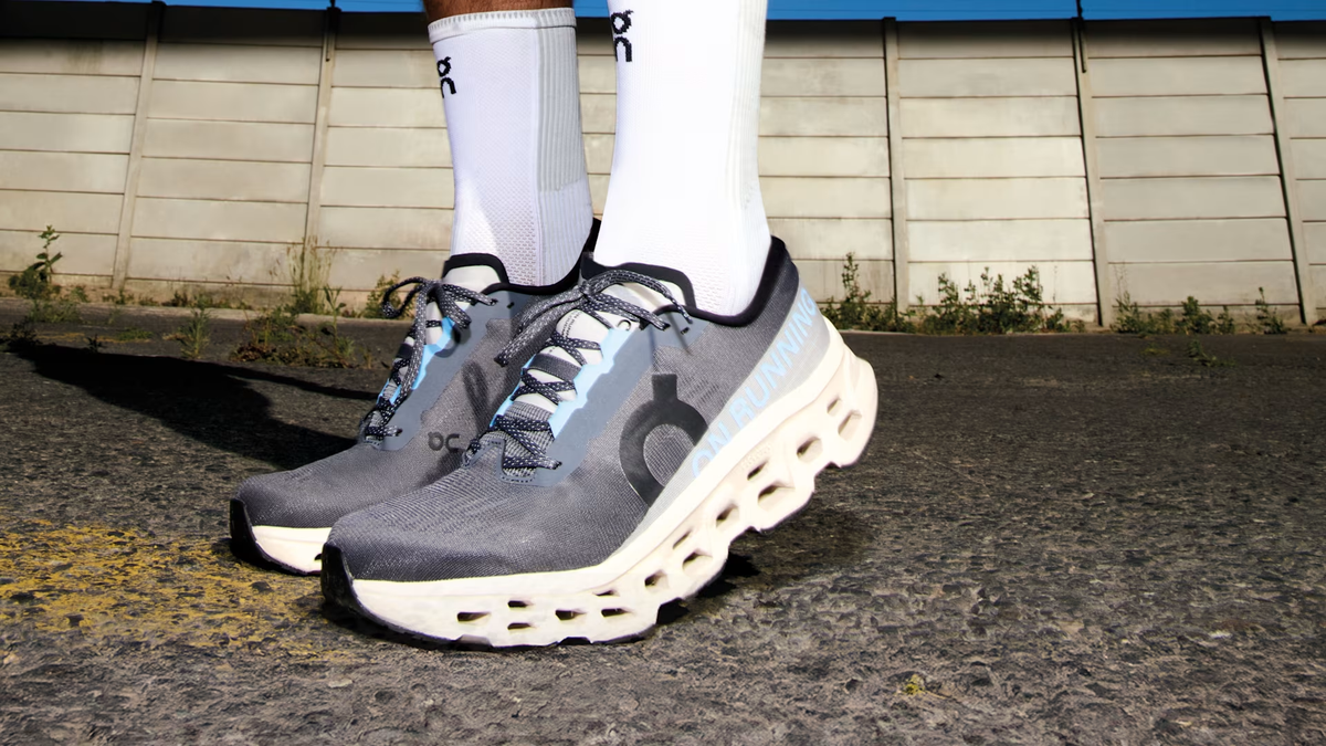 ASICS, HOKA, ON, Salomon — 2026년 포트폴리오 최적화