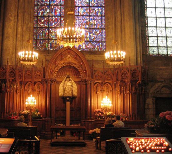 Chartres-Lady-of-the-Pillar