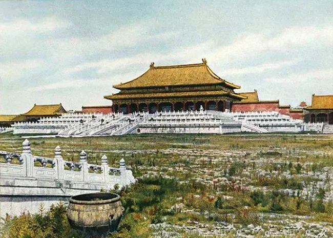 Beijing: The Purple Forbidden City