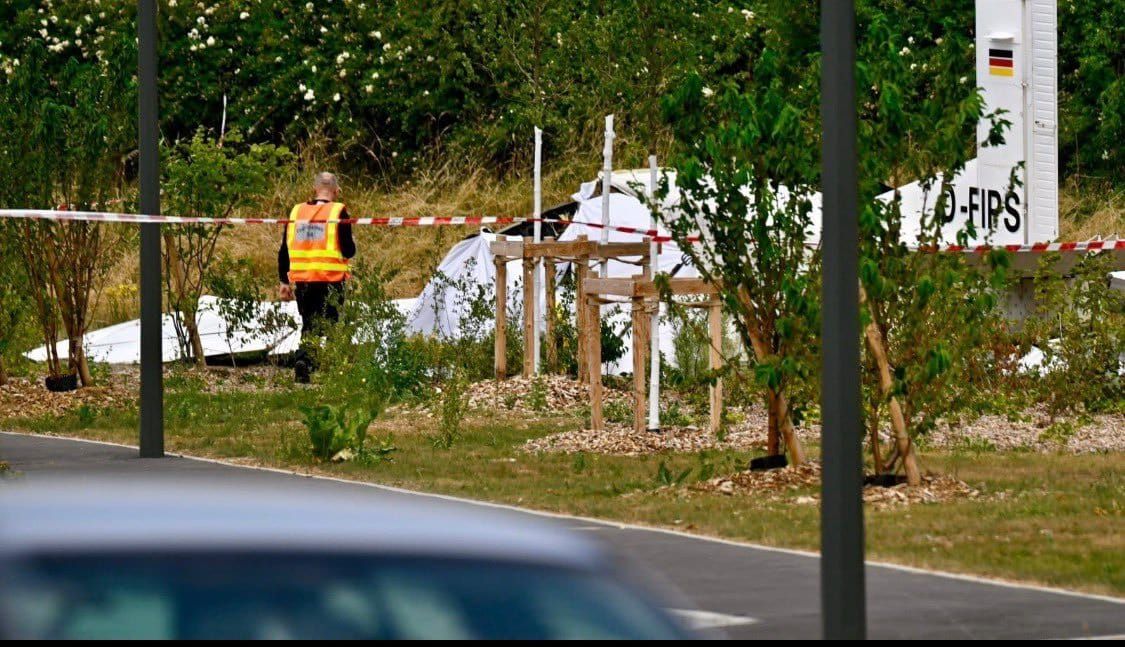 11 killed in skydiving plane crash in Tomblaine, France