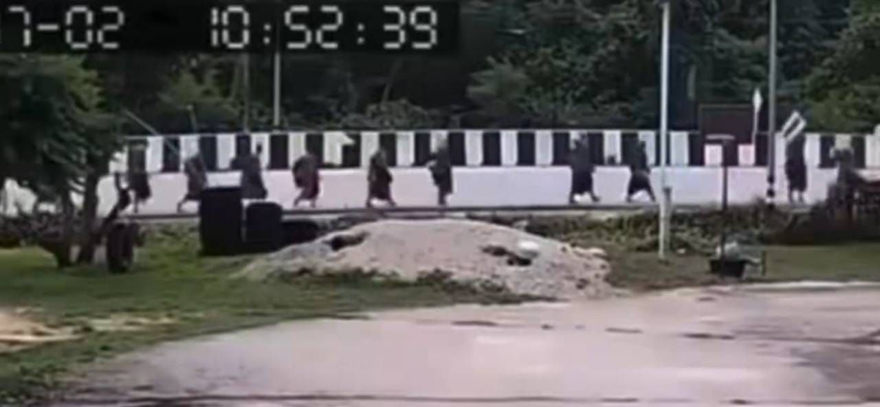 11-year-old boy kills eight monks in Thailand truck crash