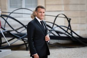 France bars under-15s from social media in EU first